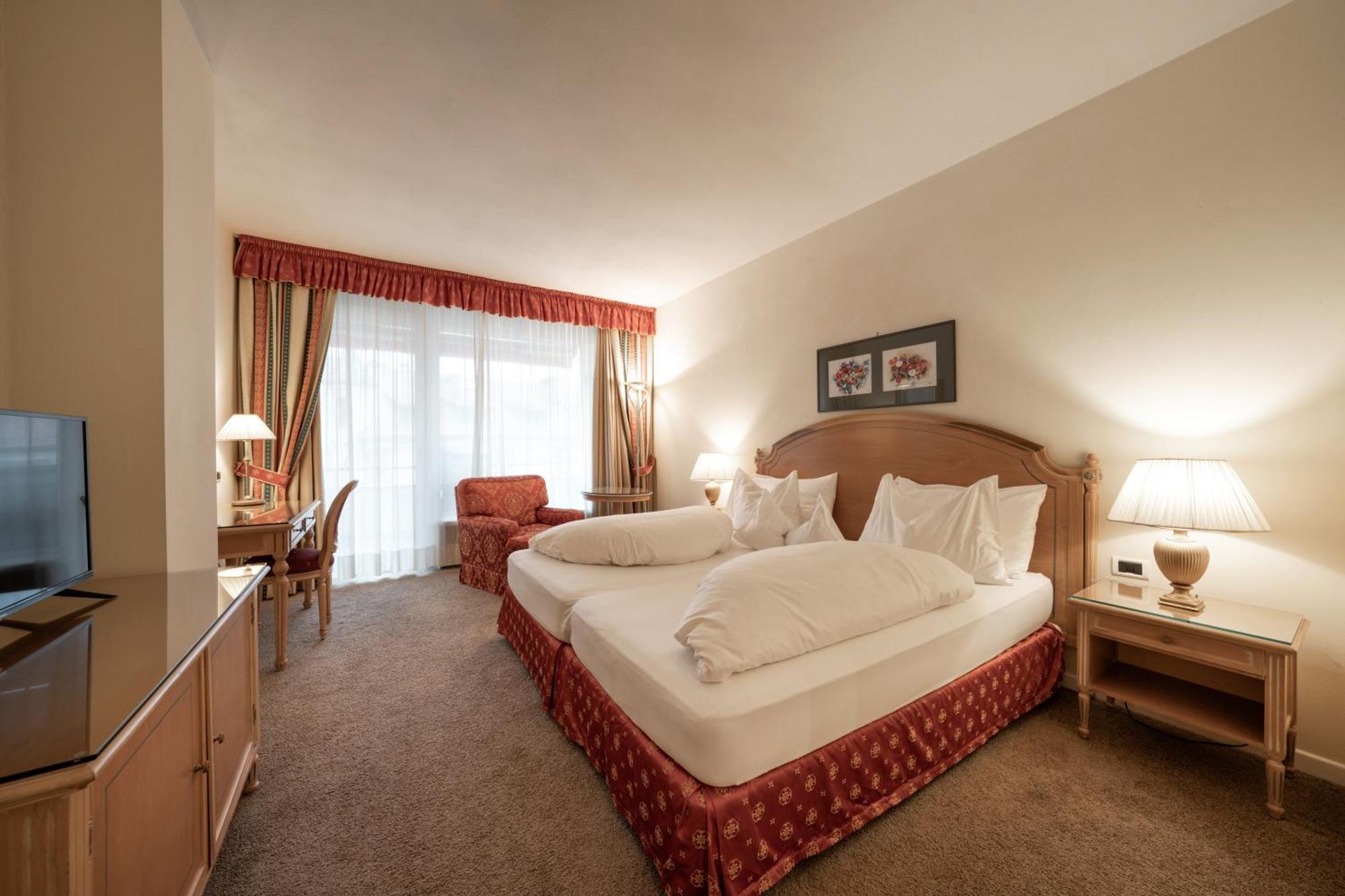 Dominik Alpine City Wellness Hotel - Adults Only 브레싸노네 외부 사진
